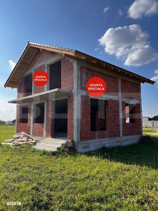 Casa De Vanzare La Rosu In Cihei, Strada Inchisa,Zona Linistita