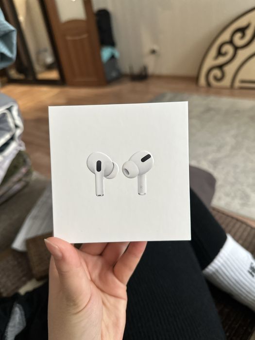 Продам наушники Airpods pro 2 + чехол в подарок