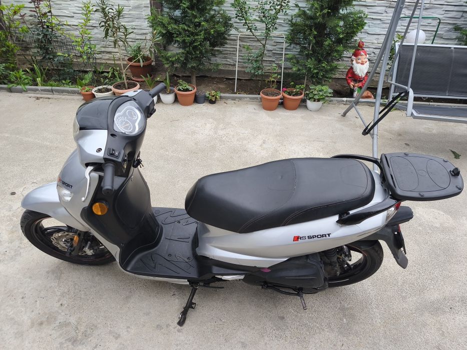 Scuter Peugeot 49 cc 4t