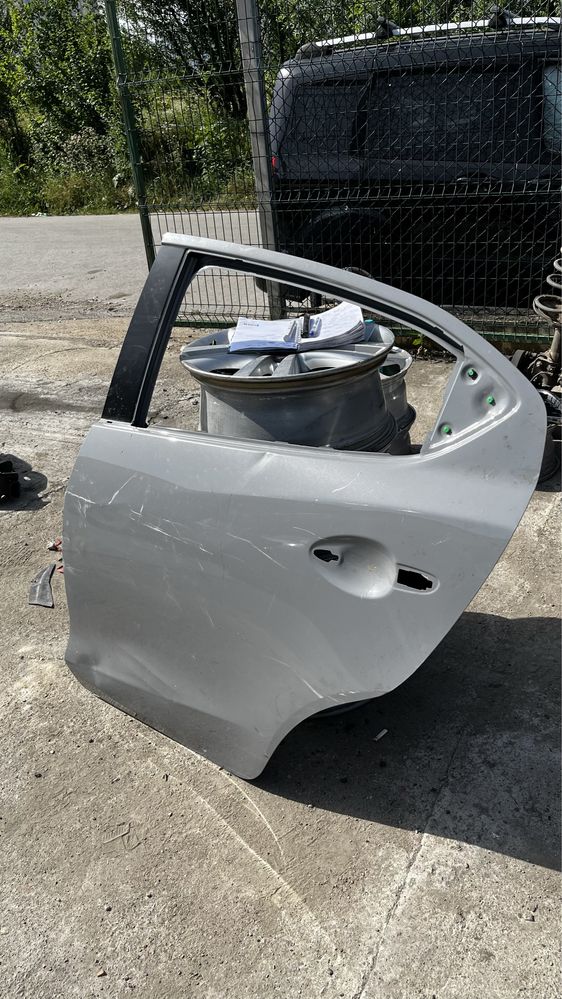 Дясна и лява врата Mazda 2 2014-