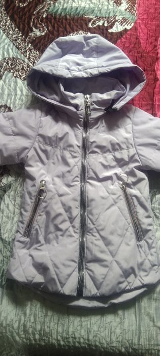 Куртка осенне весенняя на 3-4 года девочке