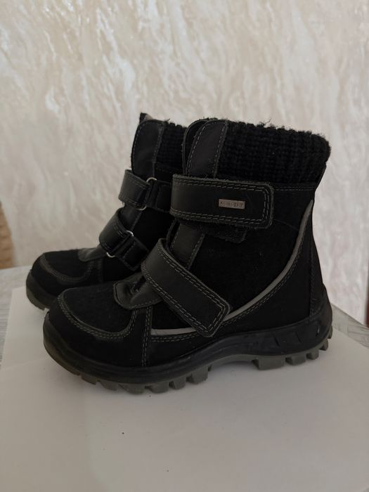 Продам сапоги детские 35 размер котофей фирма