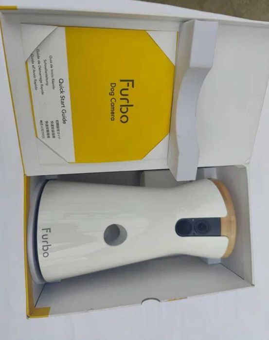 Camera Furbo alimentator mâncare