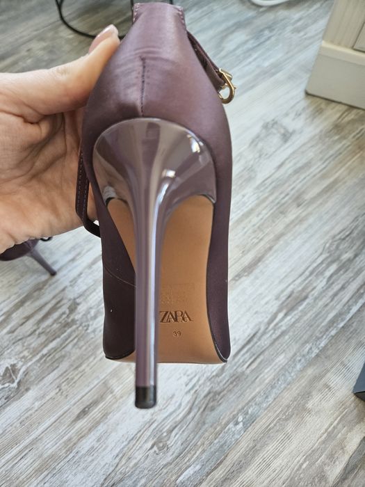 Обувки на ток Zara