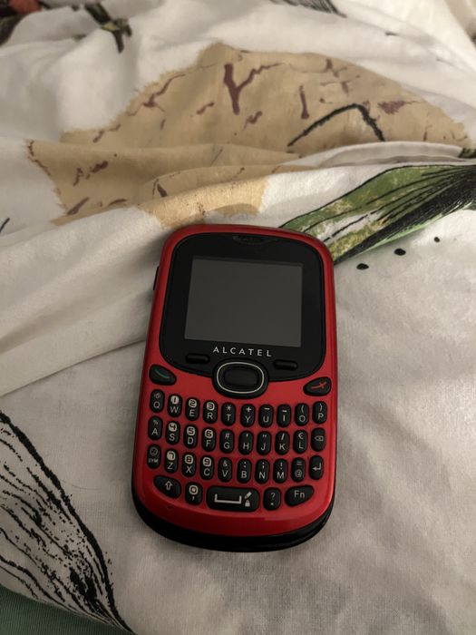 Alcatel one touch 255d dual sim deblocat 512 mb pana in 1 noiembrie