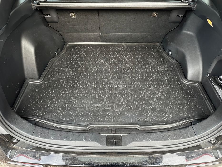 Задна стелка за багажник Toyota RAV4 2019/2023 PW241-42000