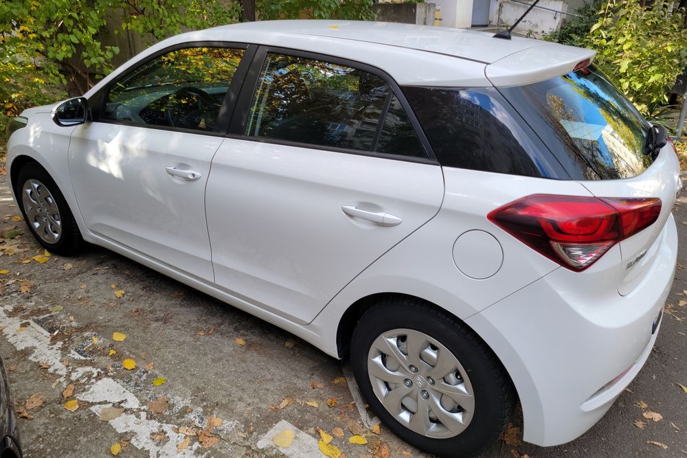 Hyundai i20 alb 2017