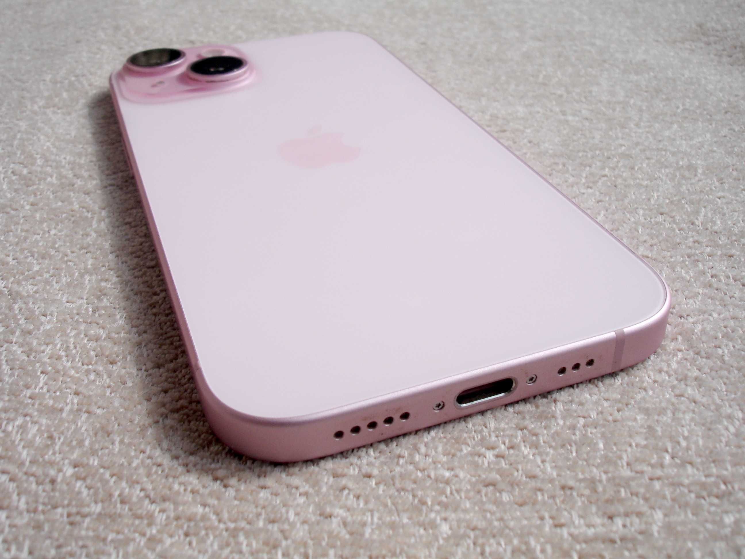 Смартфон iPhone 15, A3090