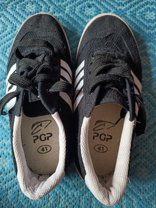 Продавам нови платненки,40 номер