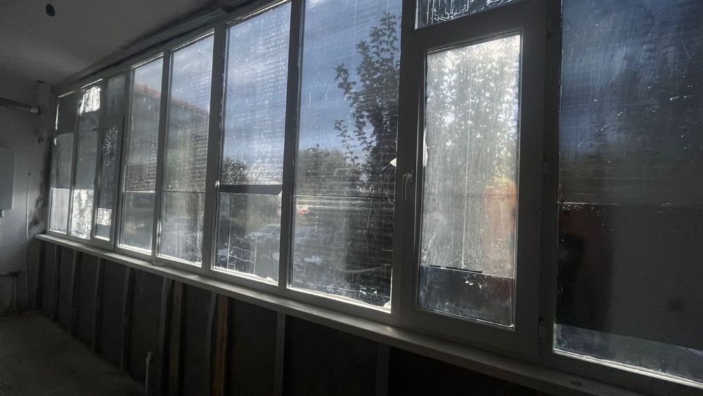 Продам пластиковое балконное окно!