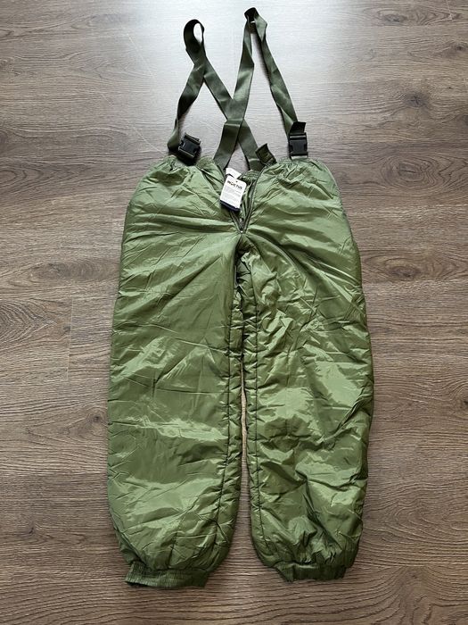 Vând pantaloni termici