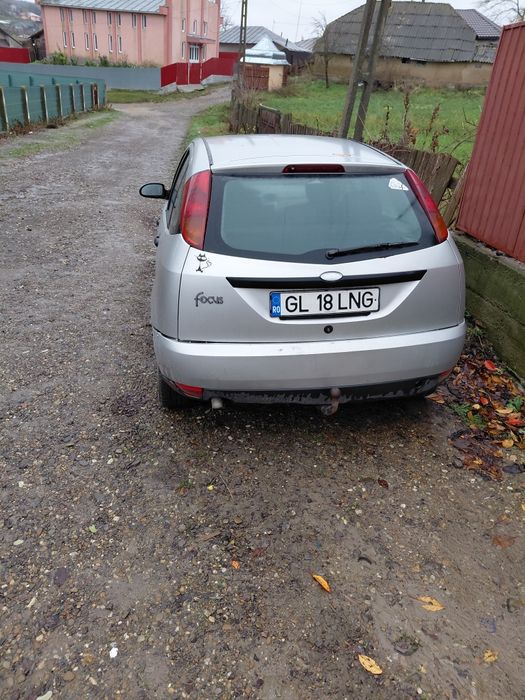 Vând sau schimb Ford Focus