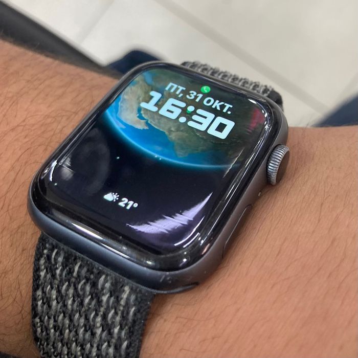 Apple watch series 4 Nike edition