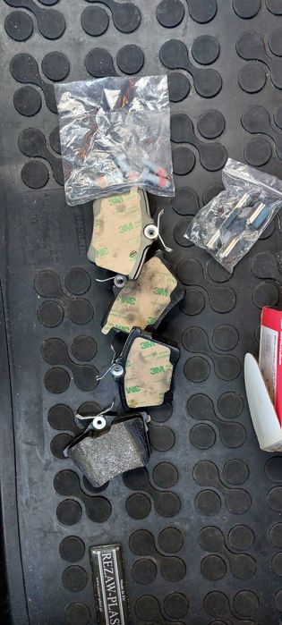 Накладки BREMBO P 61 079