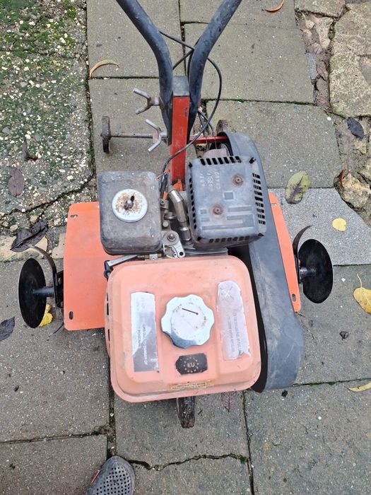 Продавам мотофреза..