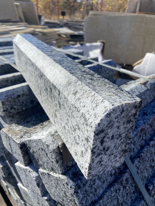 Гранитен бордюр 50/10/6 см