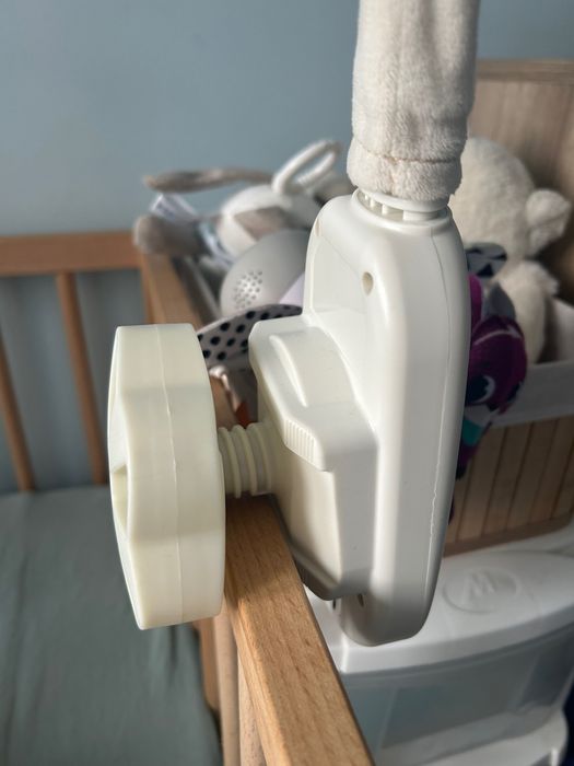 Бебешка музикална играчка за легло Tiny Love