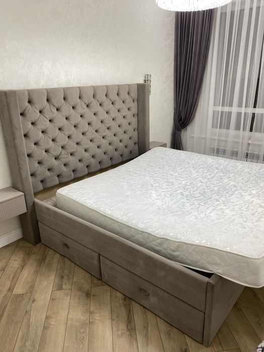 Продам двуспальную кровать