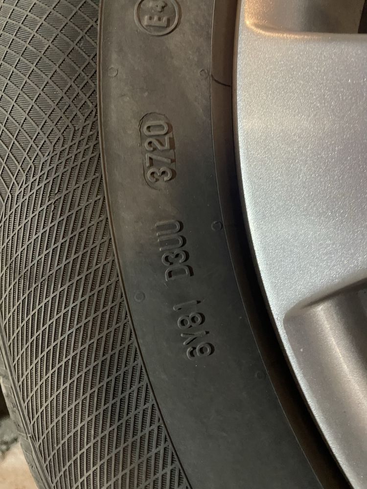 Гуми с джанти, зимни - 235/65 R17