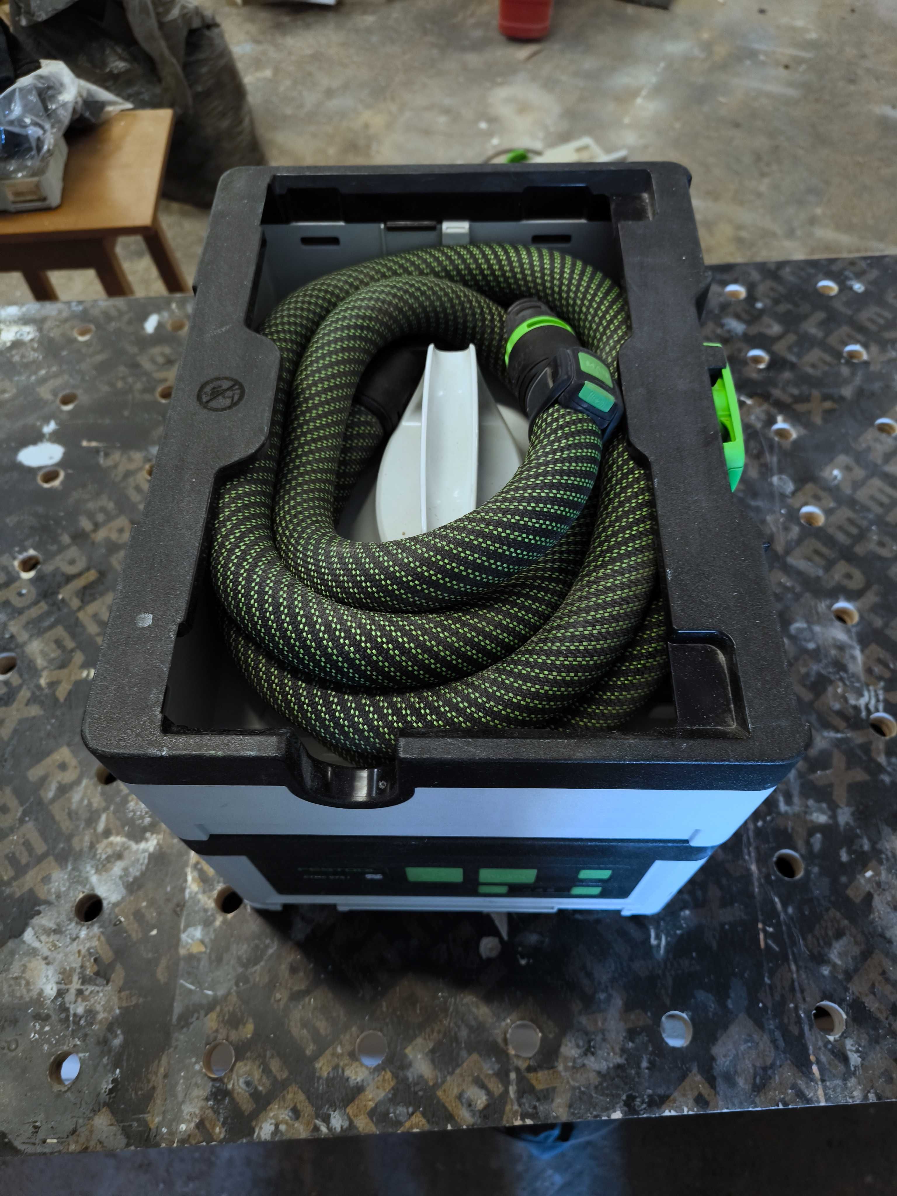 Прахосмукачка на батерии Festool
