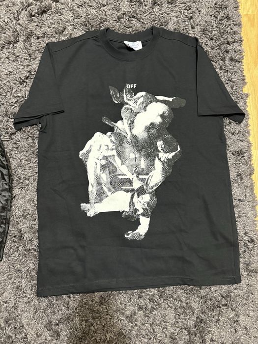 Vand Tricouri calitate premium