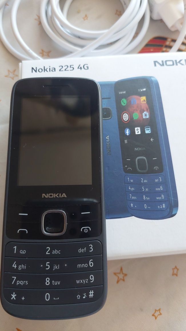 Телефон Nokia 225 4G