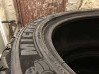 Зимни гуми Michelin 235/45 R18 DOT 2619