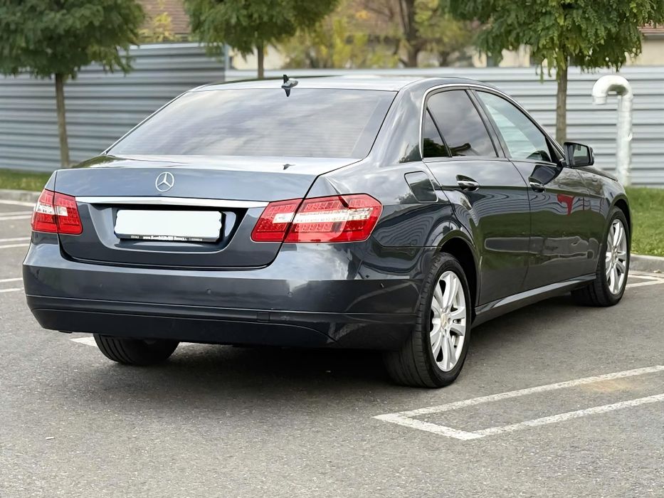 Vând schimb Mercedes E class 2.2 disel
