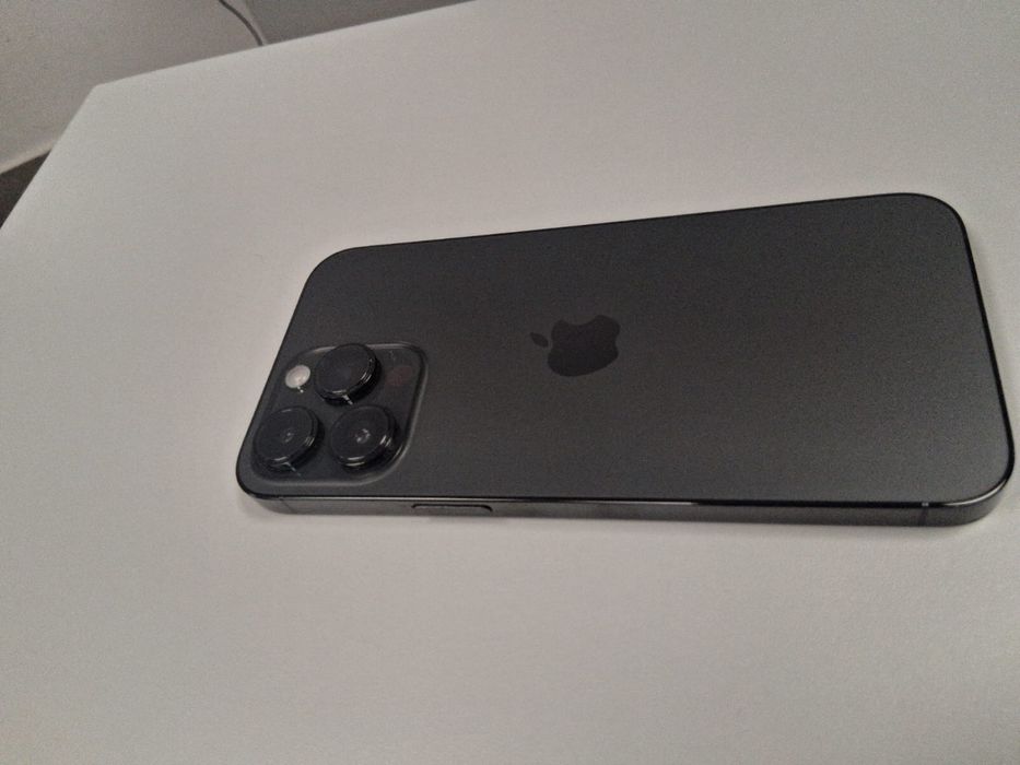 Vând iPhone 14 Pro Max