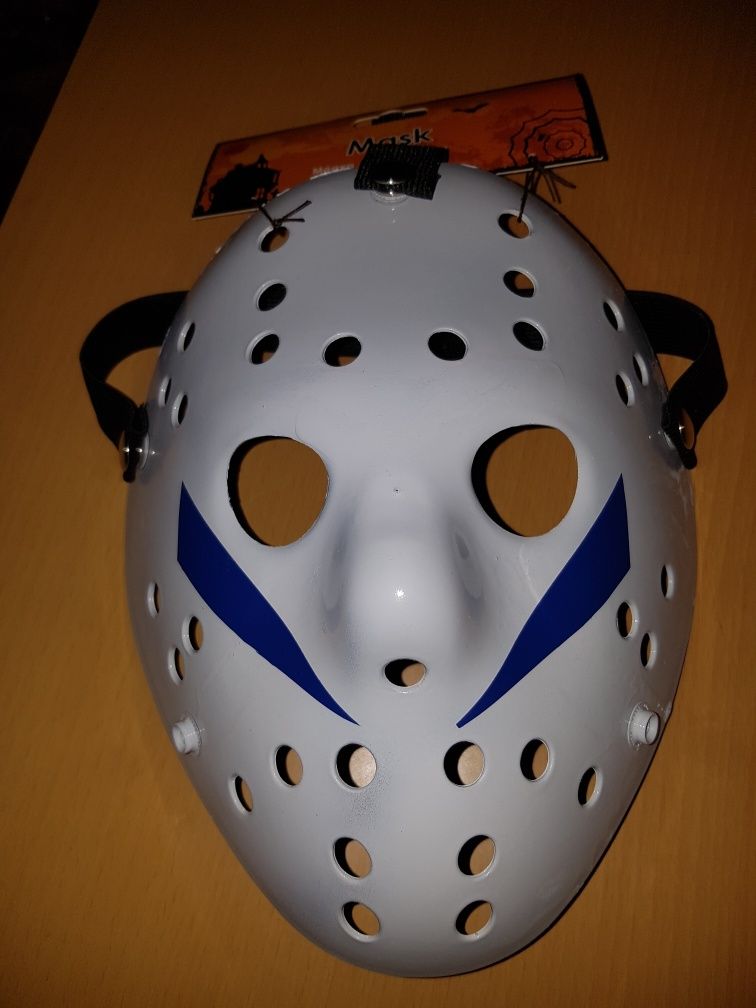 Masca Hockey Halloween 
Jason Voorhees 
Friday the 13th partea a 5a "