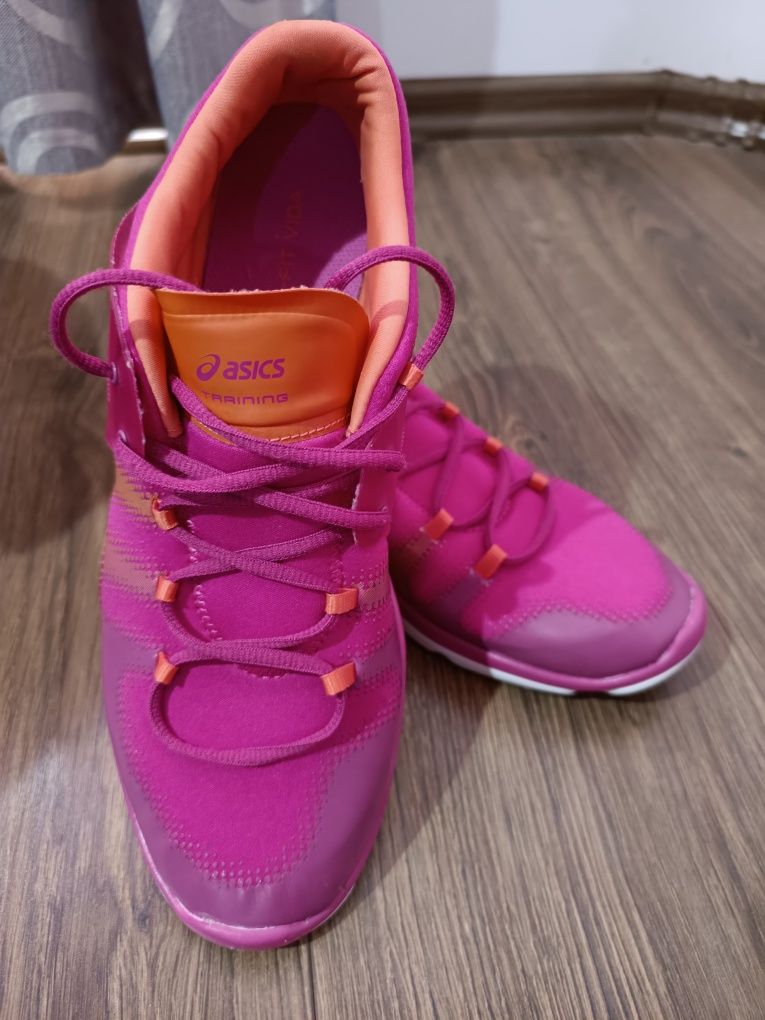 Маратонки Asics Gel-fit vida