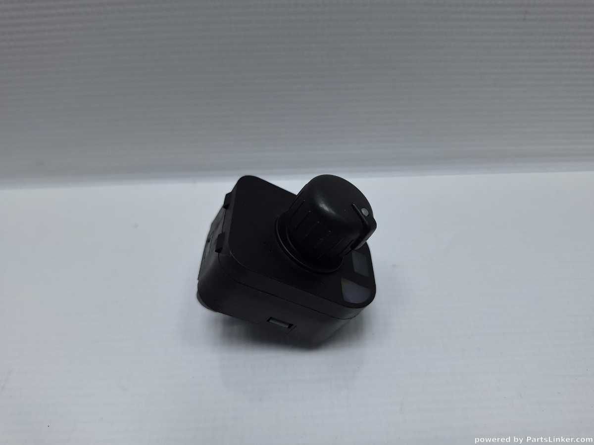 Buton reglaj oglinzi AUDI A6 III Avant (4F5, C6) 2007 TDI 8E0959565