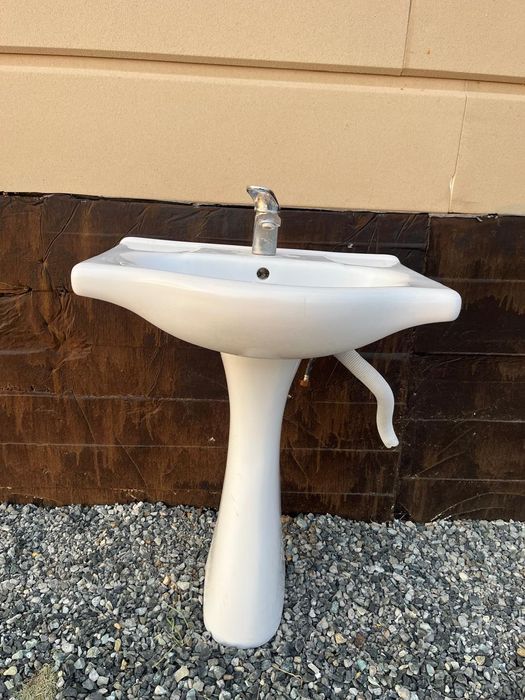 Продам раковину с пъедесталом