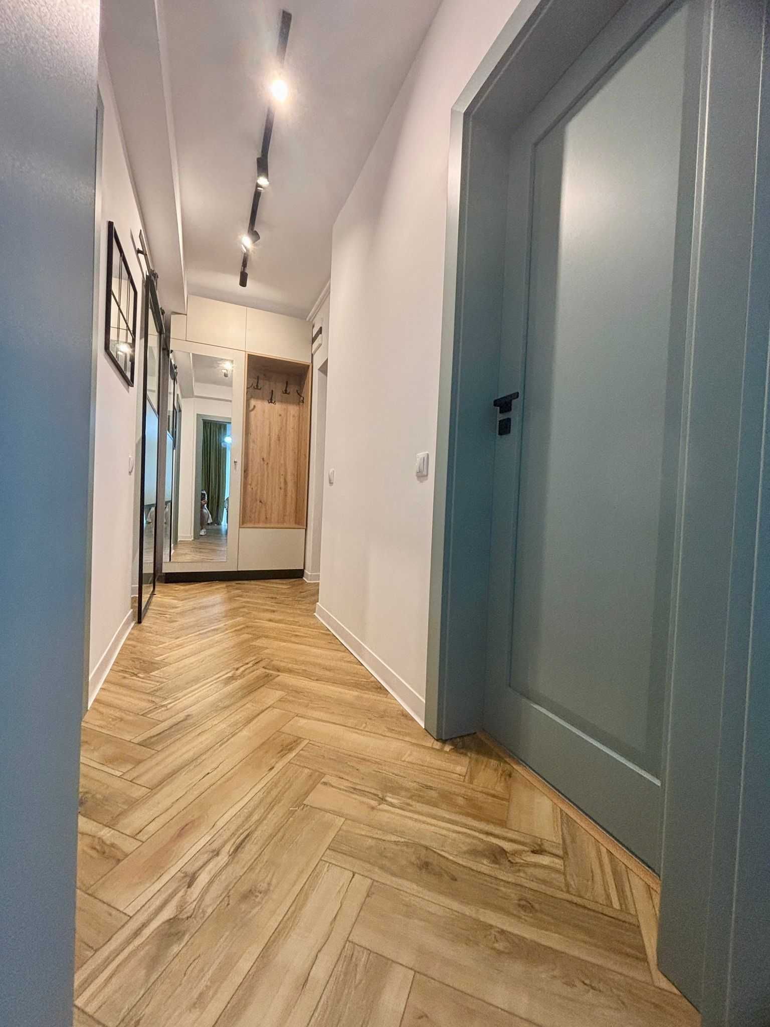 Apartament regim hotelier de lux,nou,  2 camere decomandat, parcare