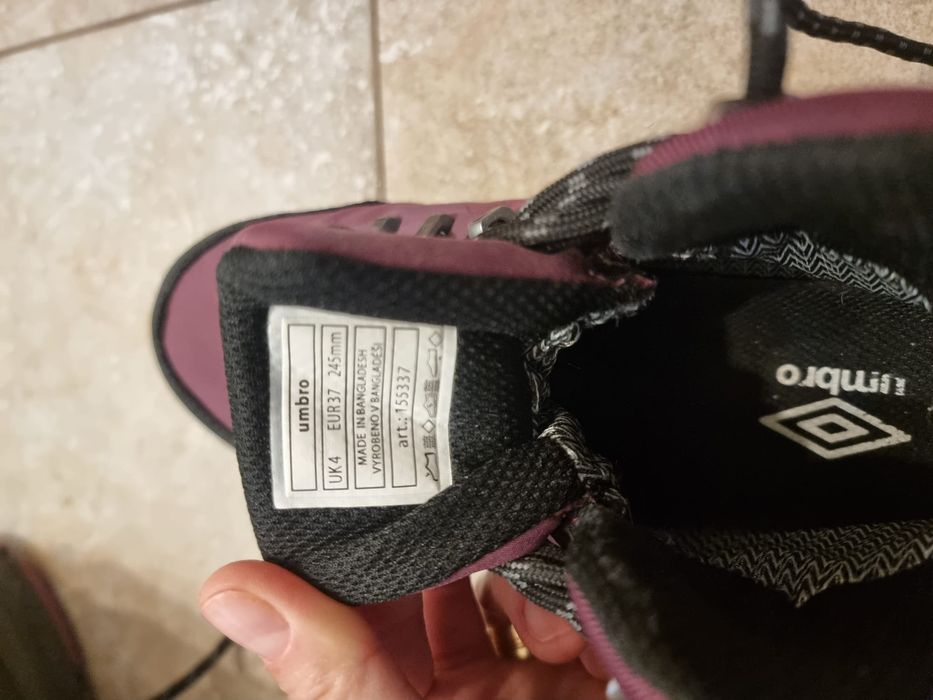 Vand bocanci dama Umbro mărimea 37