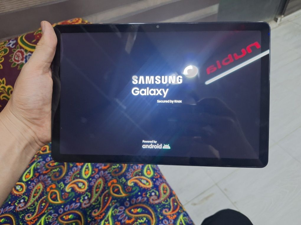 iPad Samsung Galaxy A6+ 5G 8/128gb  sotiladi