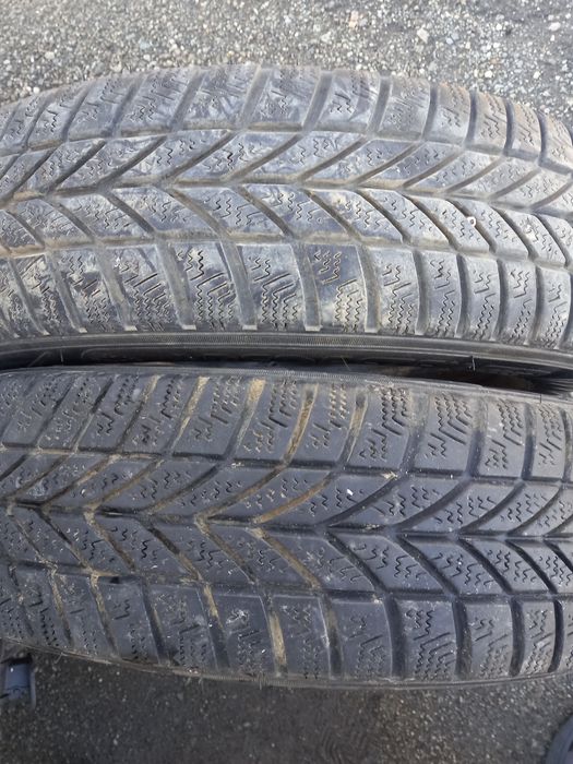 2 cauciucuri iarnă 155/80 R13- VREDESTEIN