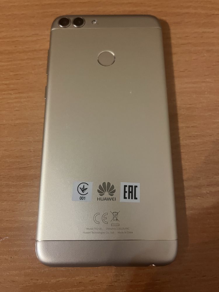 Продаю HUAWEI p smart