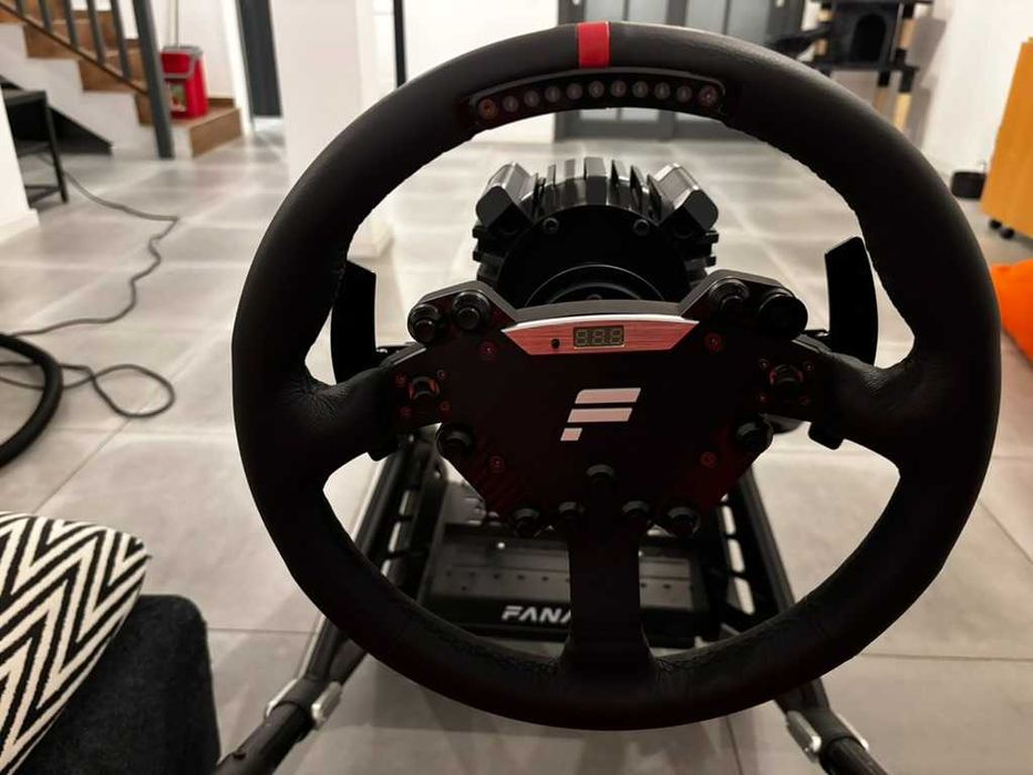 Simulator Fanatec DD Pro 8Nm + Playseat Trophy Red