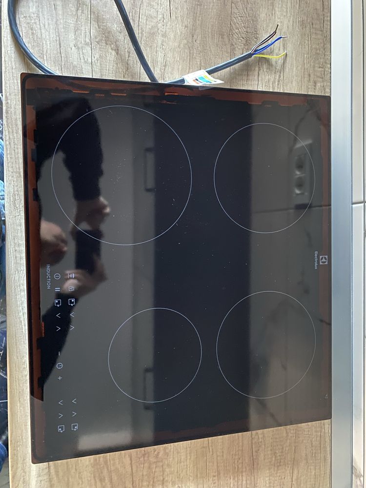 Plita cu inductie Electrolux