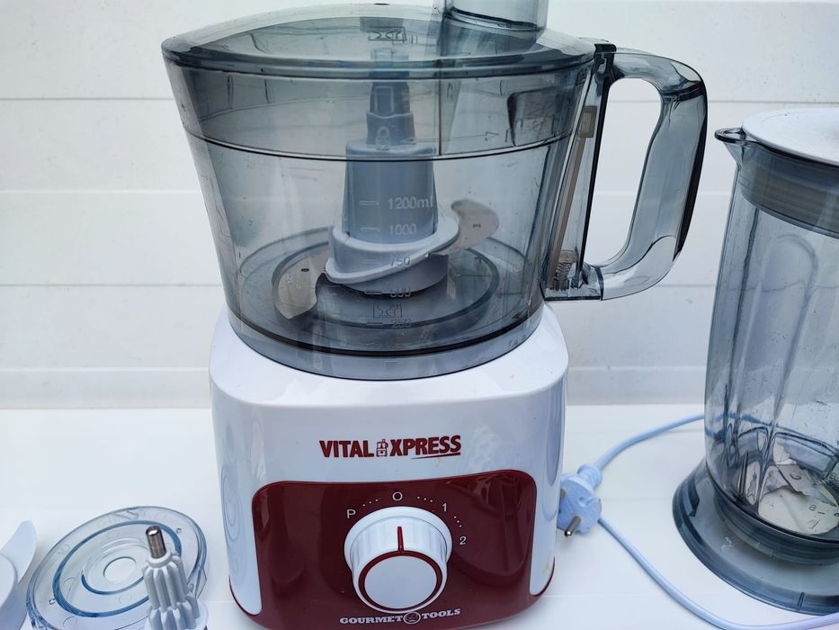 Robot de bucatarie multiprocesor Vital Xpress pentru procesarea alimen