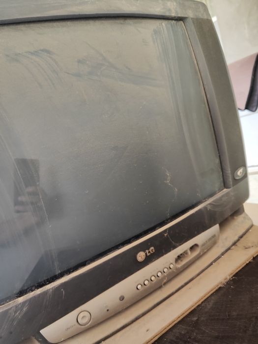 Телевизор старой модели