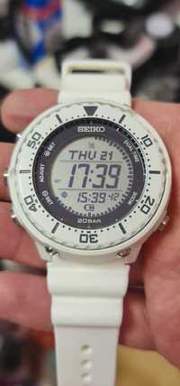 Seiko prospex Tuna solar digital white