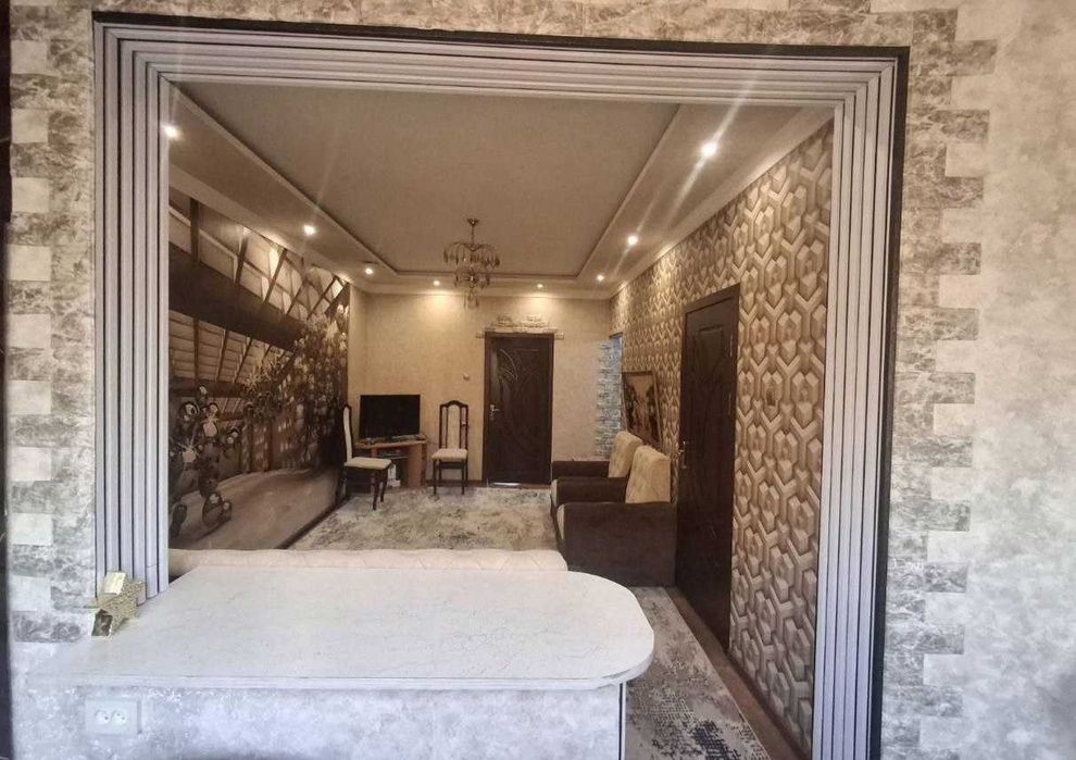 Продается 2х комнатная квартира. Чиланзар 21й квартал