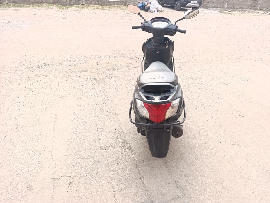 Продам скутер 150кубов в среднем состоянии, мотор после кап ремонта