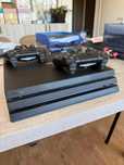 Playstation 4 model CUH-7216B