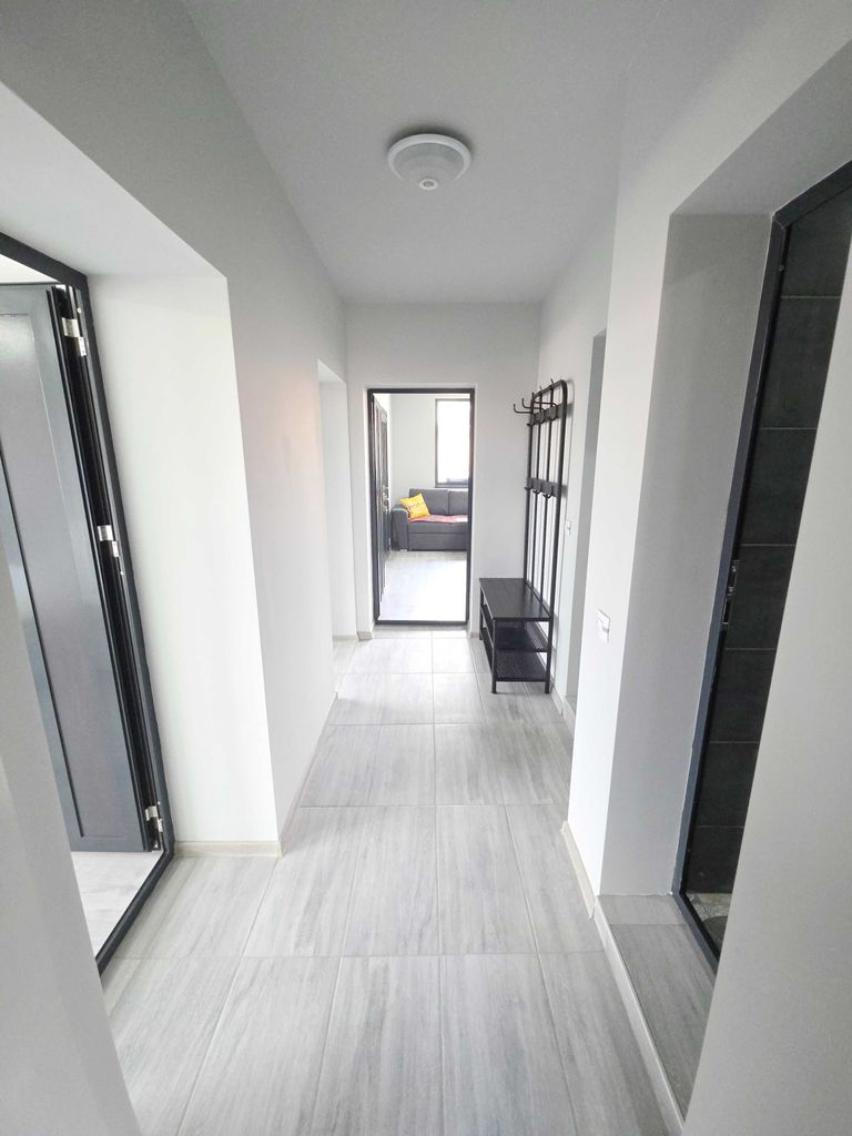Продава се Къща в Велинград - 312 кв.м за 1525 €/кв.м - Снимка #9