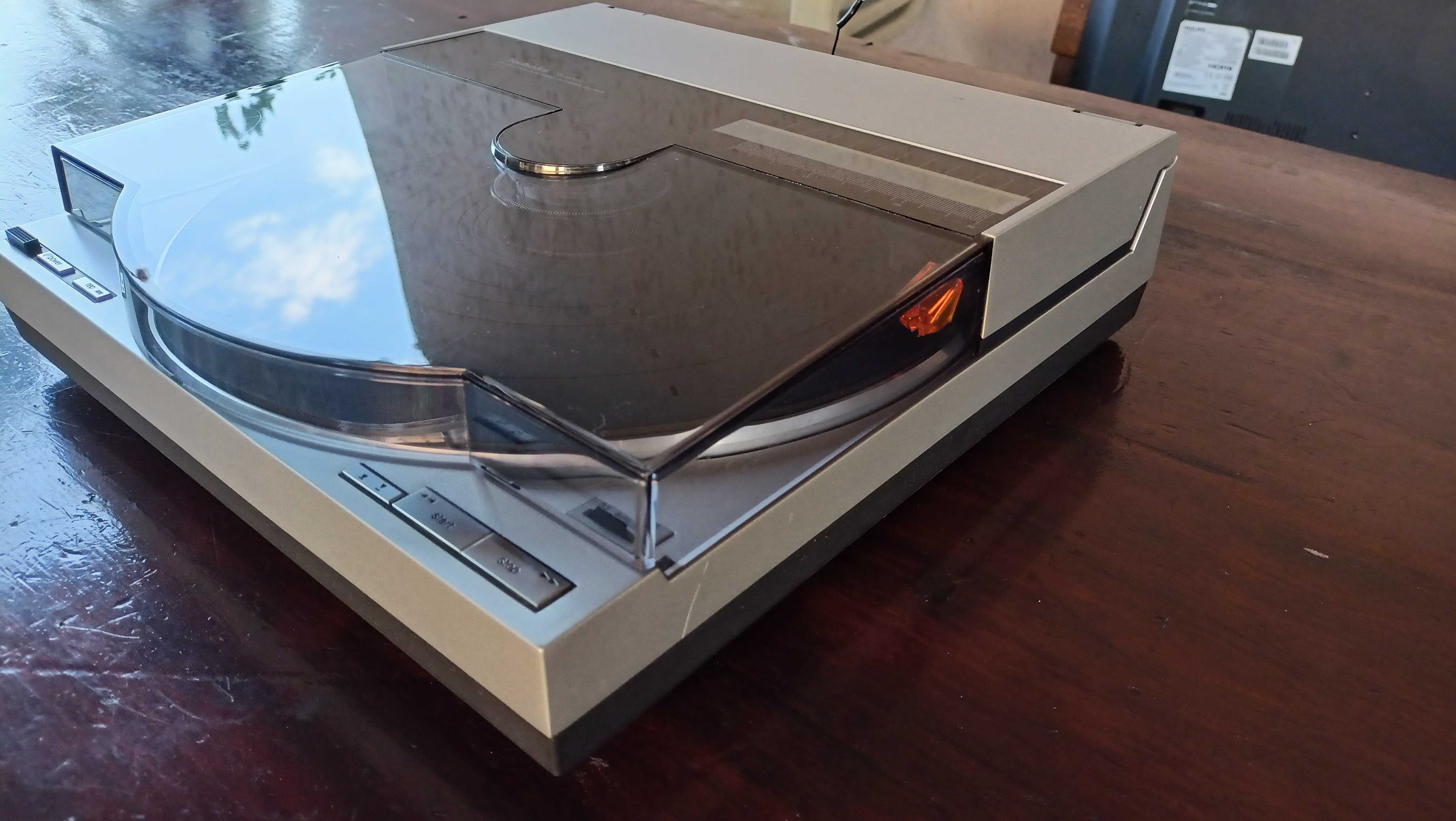 Technics SL-7 Linear tracking turntable