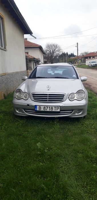 Продава се на части