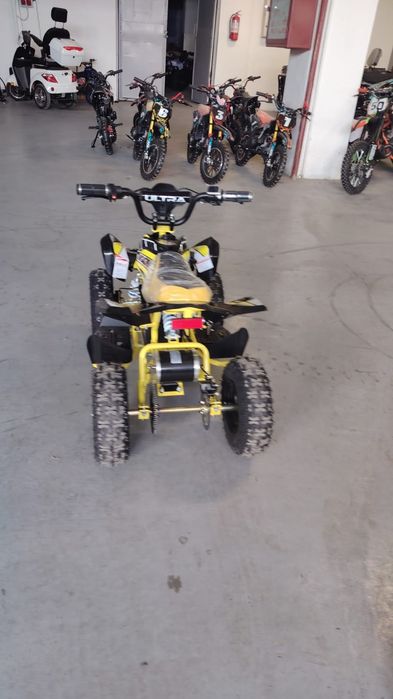 Atv 800 W 36 volți Nou cu garanție pentru copii 3-9 ani
